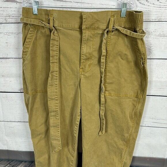 Cabi 5693 Pants Womens 16 Tan Discovery Trouser Pants Crop Belted High Rise‎ - Picture 4 of 10